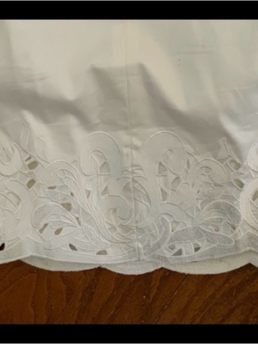 🌺Like new..WHITE HOUSE BLACK 8MARKET..beaded eyelet bone in dress🌺 - Picture 8 of 9